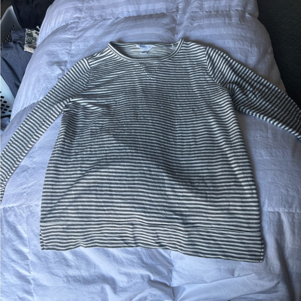Liz Claiborne Gray Striped Top xl
